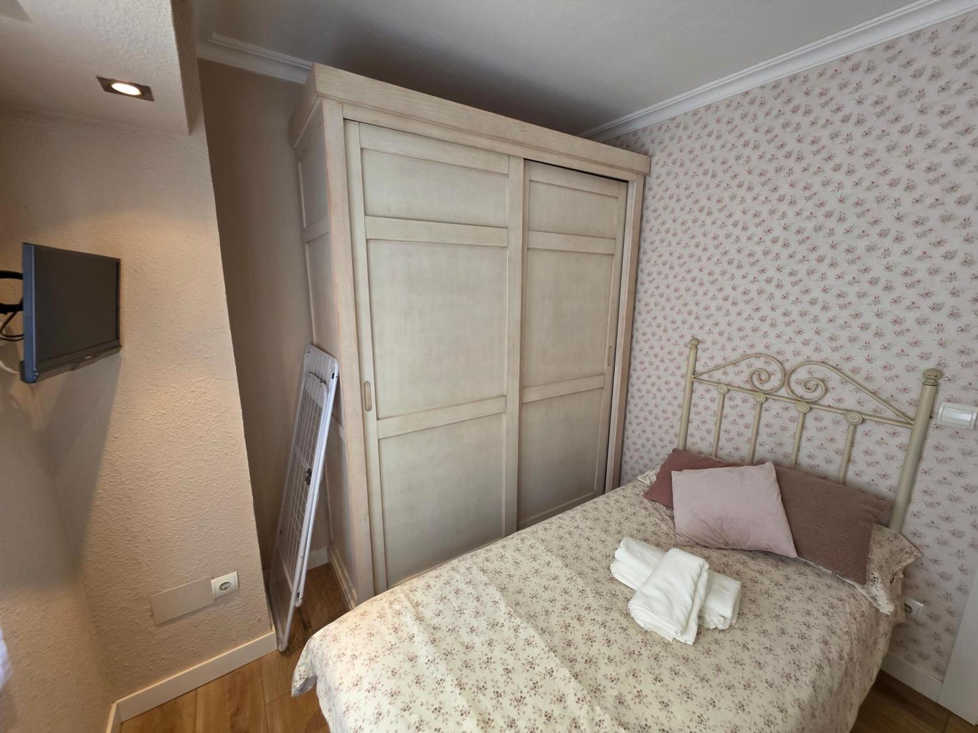 Apartment Astur Playa Ii - Centrally Located And Ideal For 4 People - Vut-6413-as Gijon